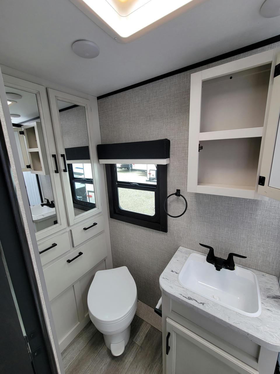 2023 Jayco 2023 Jayco Jay Feather - thumbnail 15