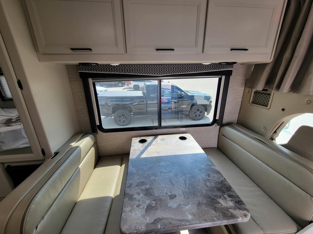 2023 Thor 2023 Thor Chateau - thumbnail 15