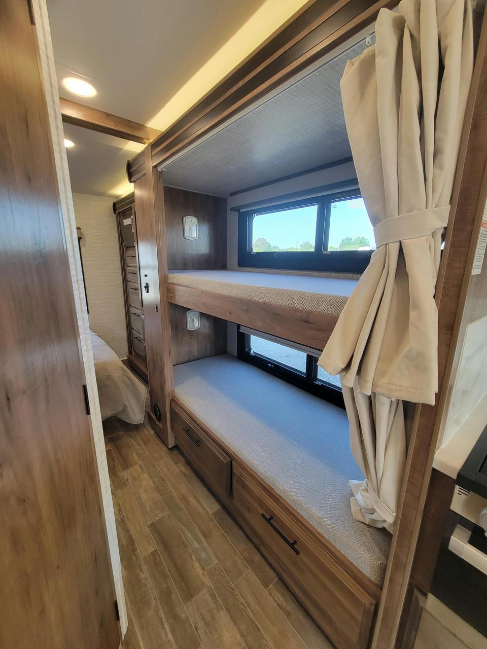 2025 Jayco 2025 Jayco Greyhawk - thumbnail 13