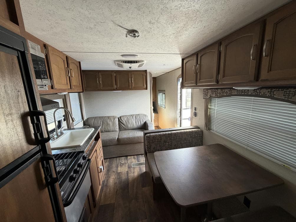 2016 Keystone RV 2016 Keystone RV Summerland - thumbnail 7