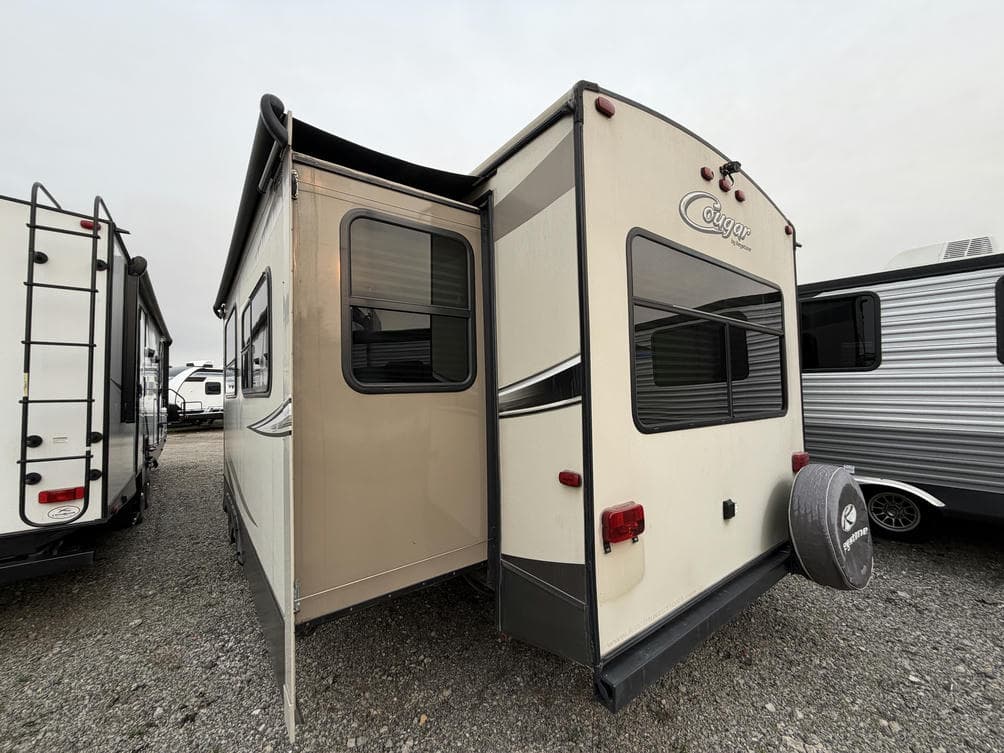 2016 Keystone RV 2016 Keystone RV Cougar - thumbnail 4