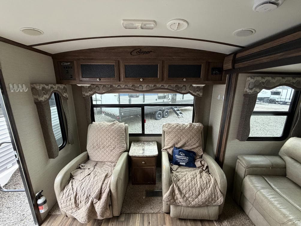 2016 Keystone RV 2016 Keystone RV Cougar - thumbnail 9