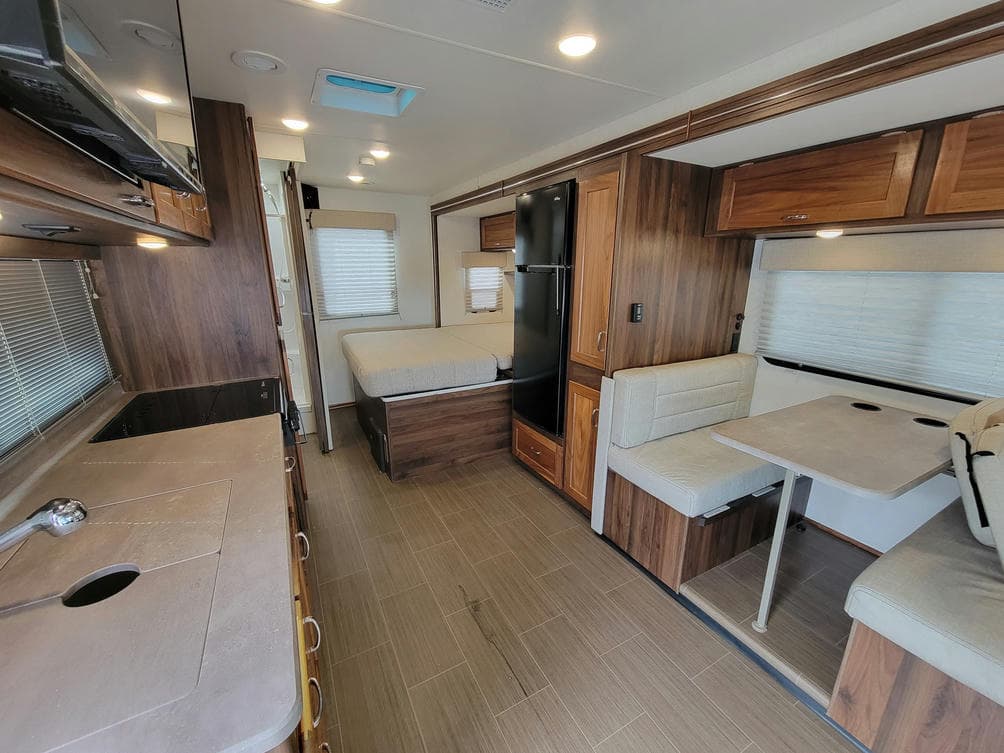 2020 Winnebago 2020 Winnebago Porto - thumbnail 7