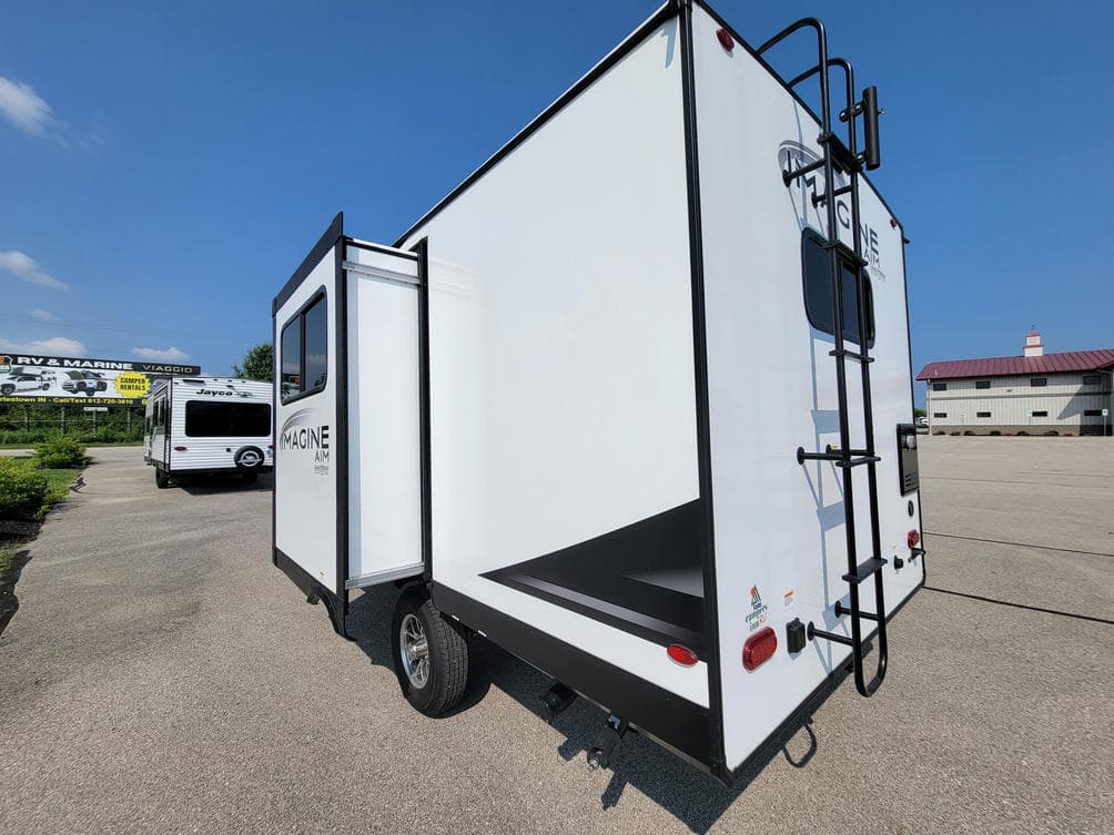 2024 Grand Design 2024 Grand Design Imagine AIM - thumbnail 6