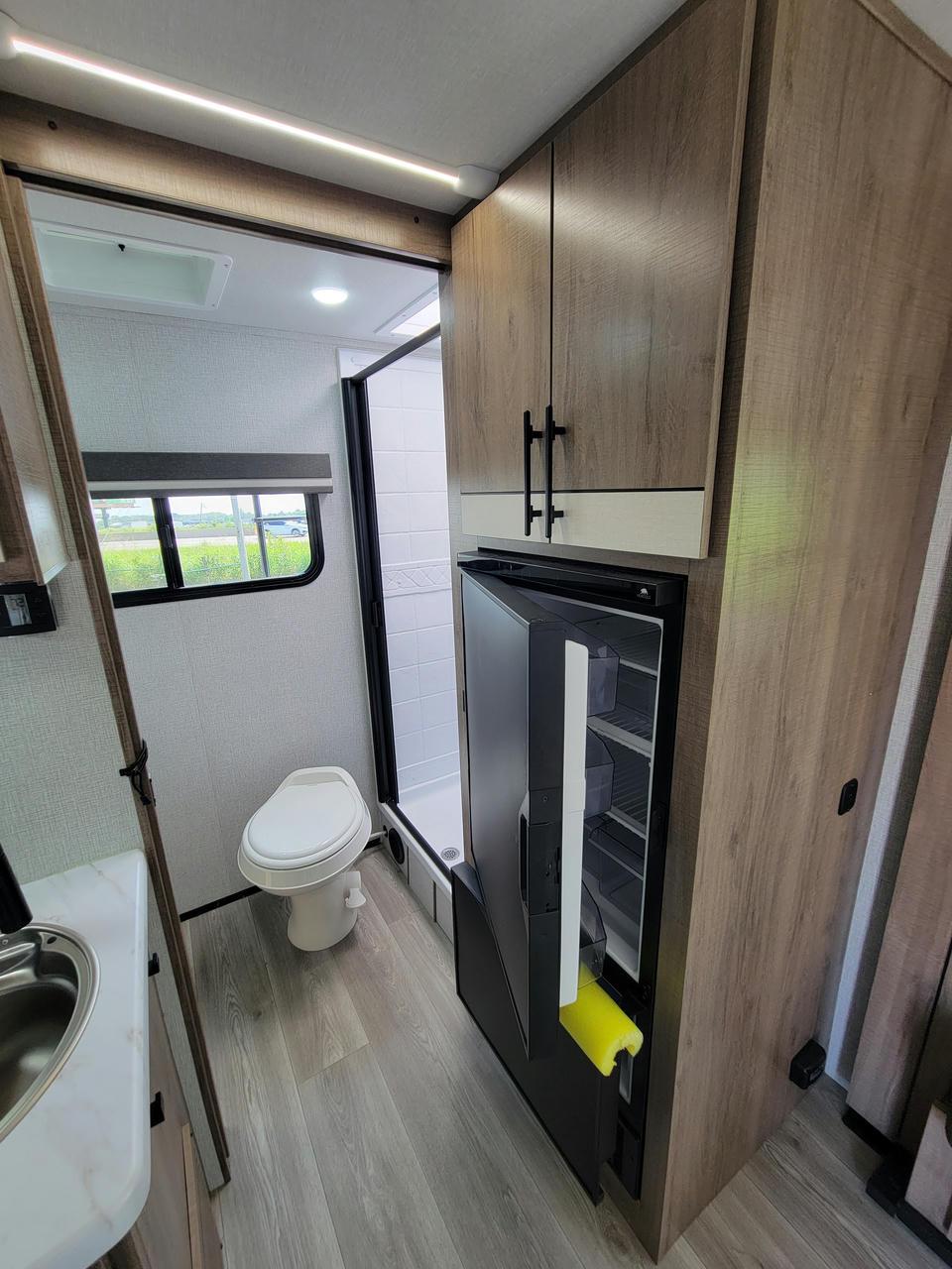 2024 Grand Design 2024 Grand Design Imagine AIM - thumbnail 13