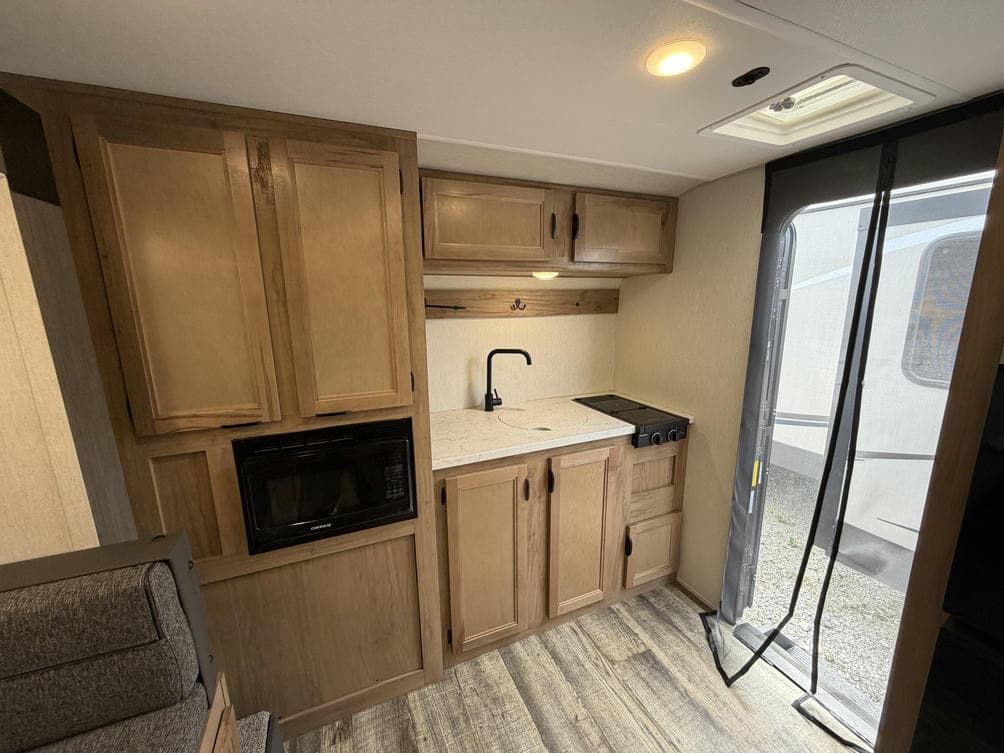 2024 Forest River 2024 Forest River Cherokee Wolf Pup - thumbnail 9