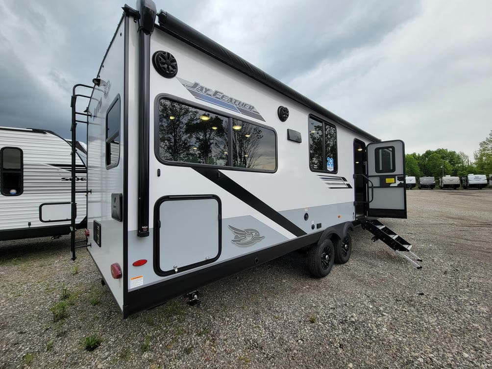 2025 Jayco 2025 Jayco Jay Feather - thumbnail 4