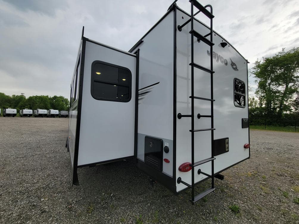 2025 Jayco 2025 Jayco Jay Feather - thumbnail 5