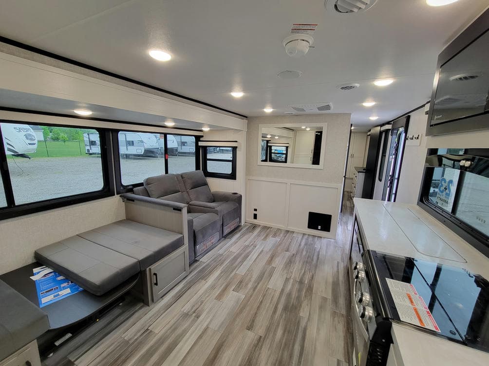 2025 Jayco 2025 Jayco Jay Feather - thumbnail 8