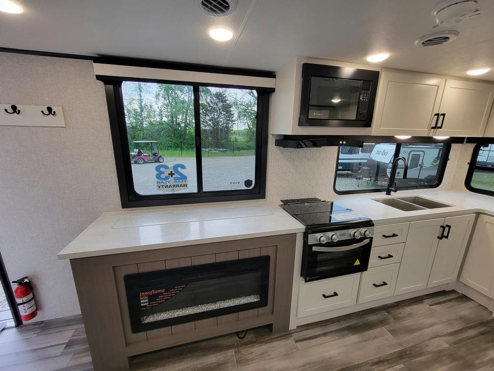 2025 Jayco 2025 Jayco Jay Feather - thumbnail 11