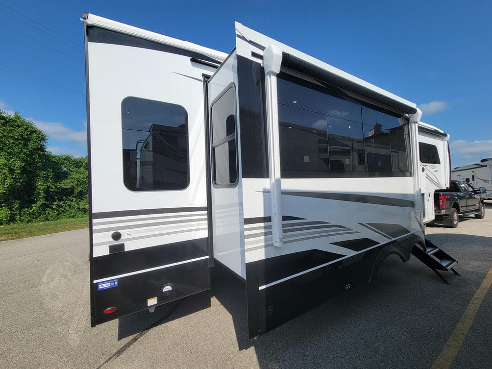 2026 Jayco 2026 Jayco North Point - thumbnail 7