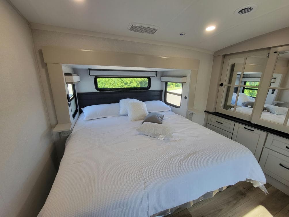 2026 Jayco 2026 Jayco North Point - thumbnail 19