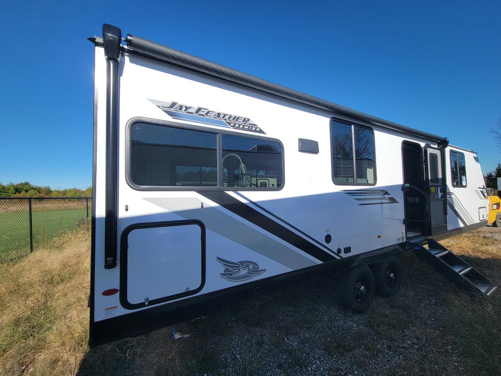 2026 Jayco 2026 Jayco Jay Feather - thumbnail 4