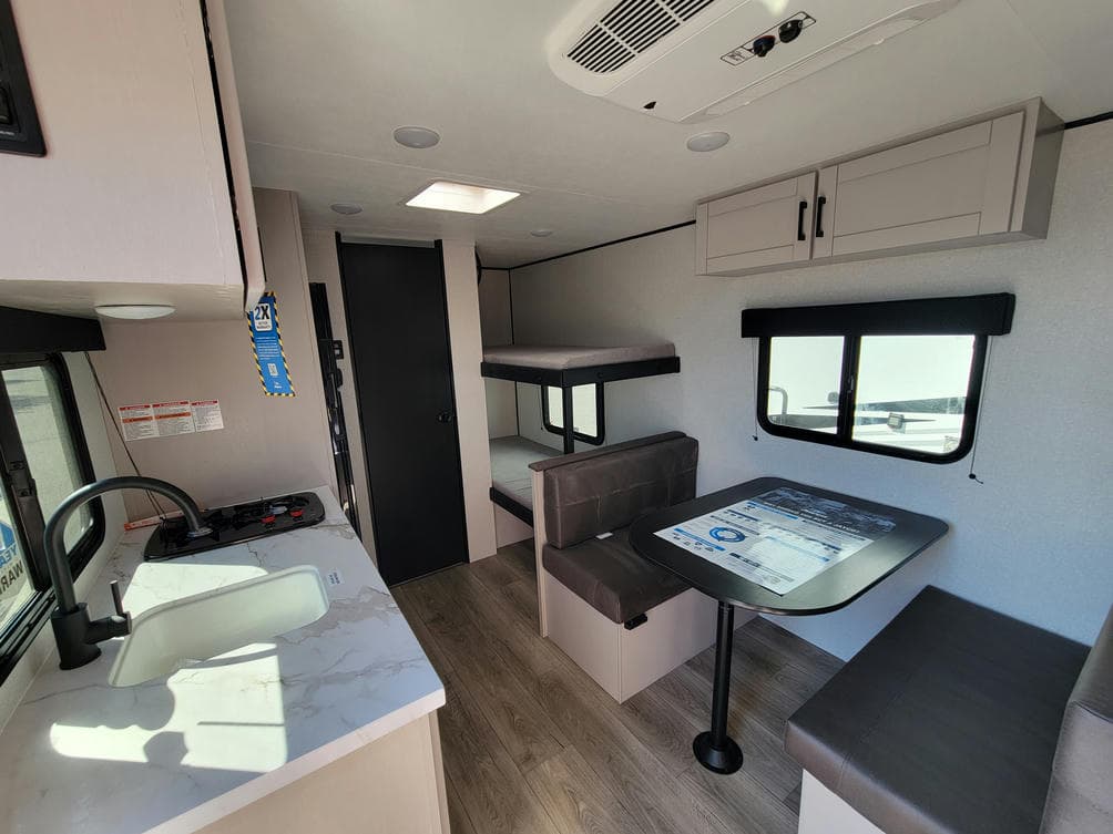 2026 Jayco 2026 Jayco Jay Feather Air Sl - thumbnail 8