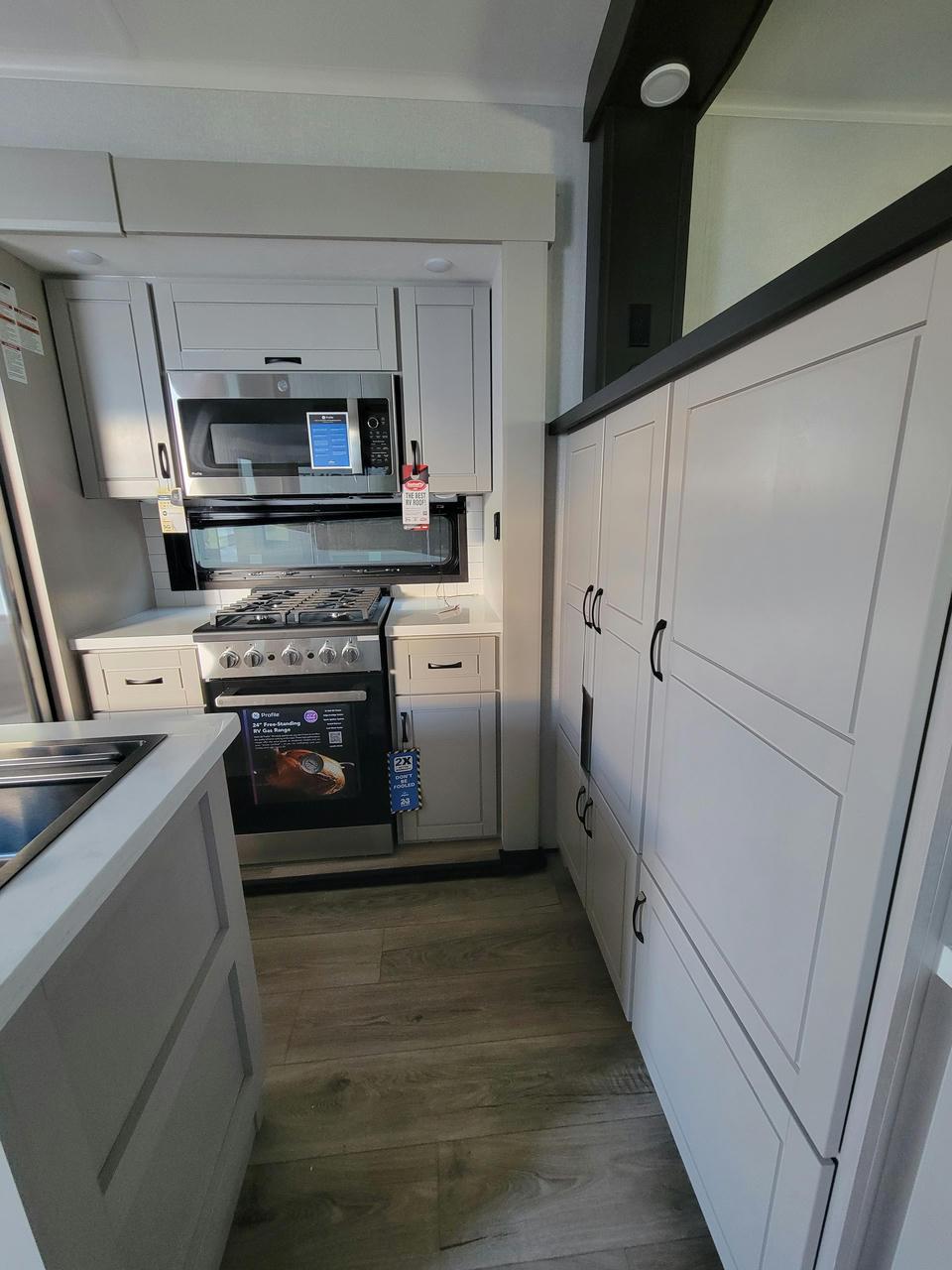 2026 Jayco 2026 Jayco North Point - thumbnail 18