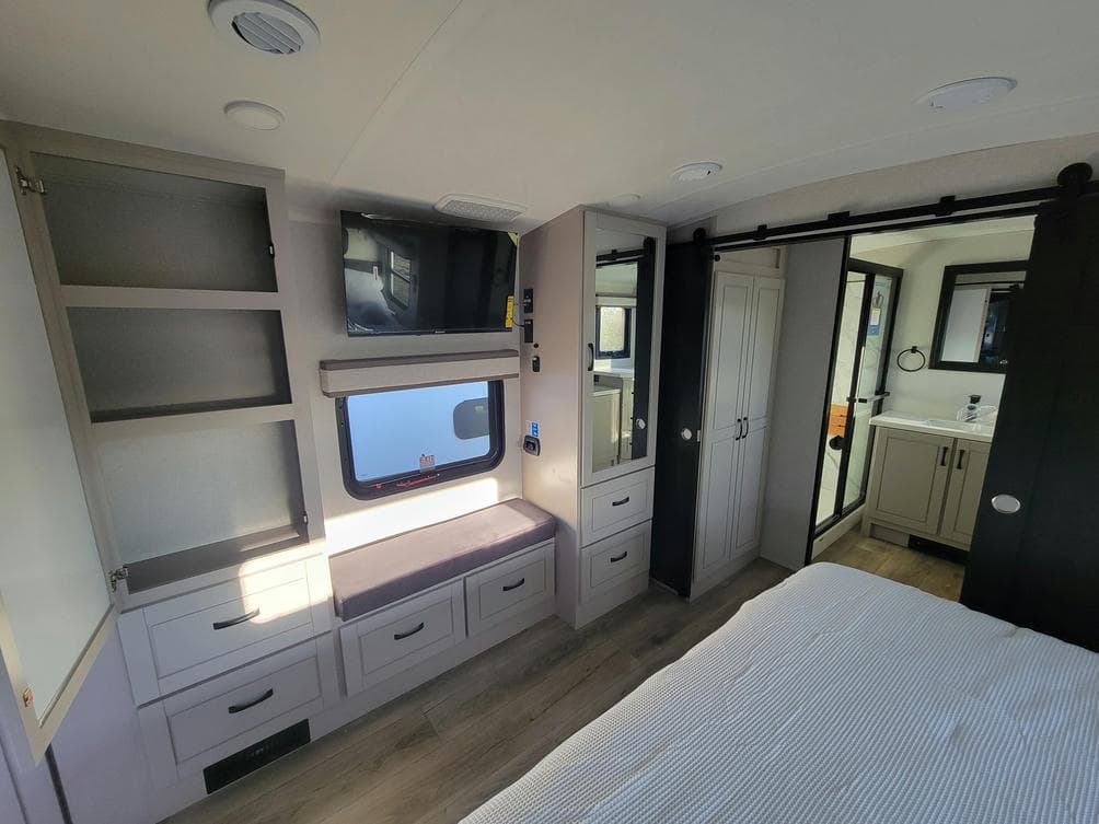 2026 Jayco 2026 Jayco North Point - thumbnail 23