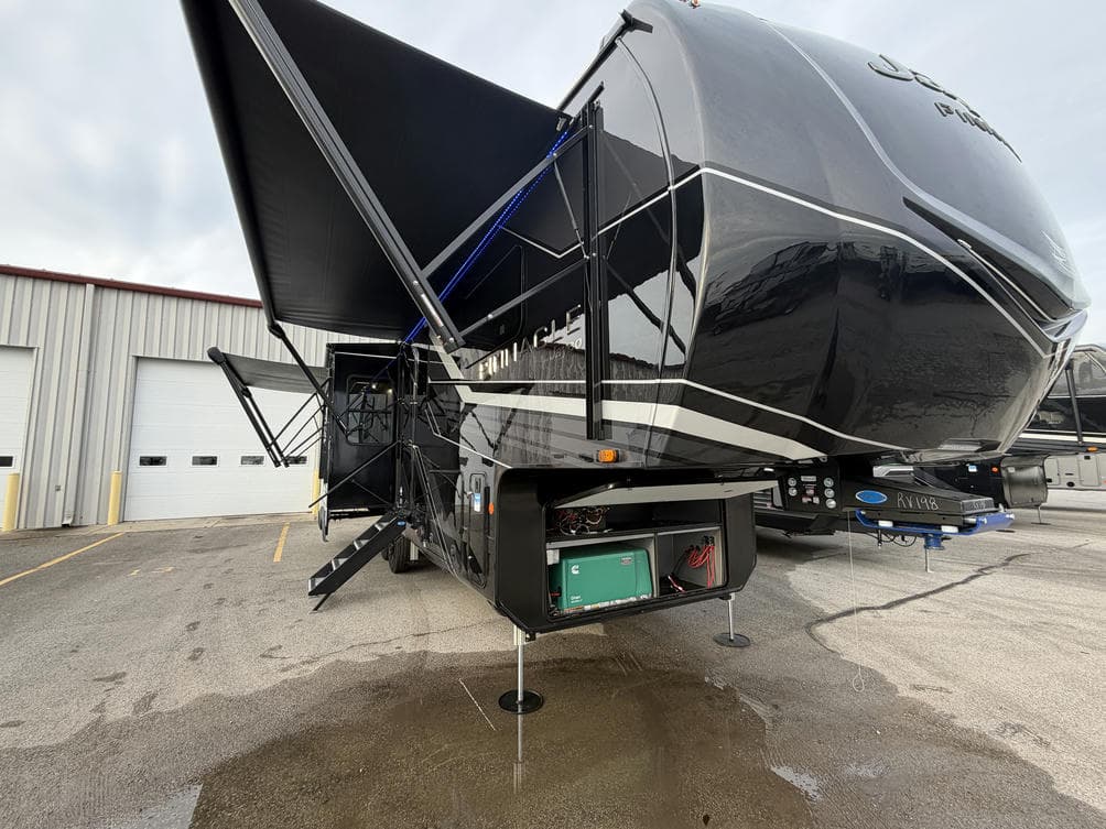 2026 Jayco 2026 Jayco Pinnacle - thumbnail 13