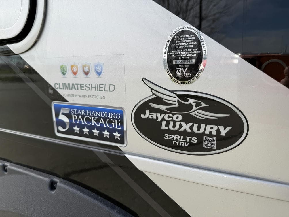 2026 Jayco 2026 Jayco Pinnacle - thumbnail 5