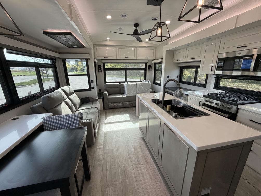 2026 Jayco 2026 Jayco Pinnacle - thumbnail 14