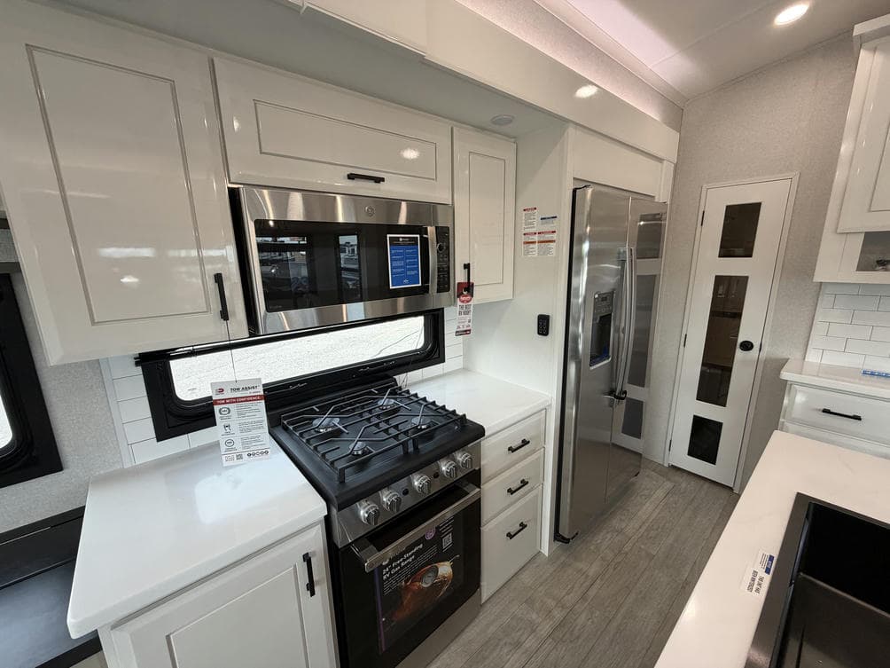 2026 Jayco 2026 Jayco Pinnacle - thumbnail 18