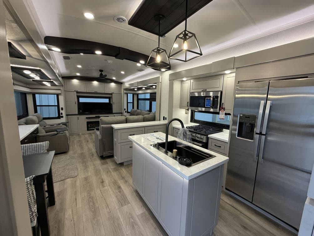 2026 Jayco 2026 Jayco North Point - thumbnail 3