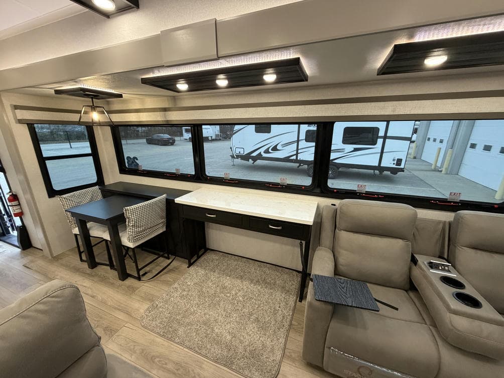 2026 Jayco 2026 Jayco North Point - thumbnail 8