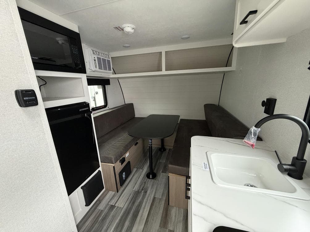 2026 Jayco 2026 Jayco Jay Flight SLX - thumbnail 8