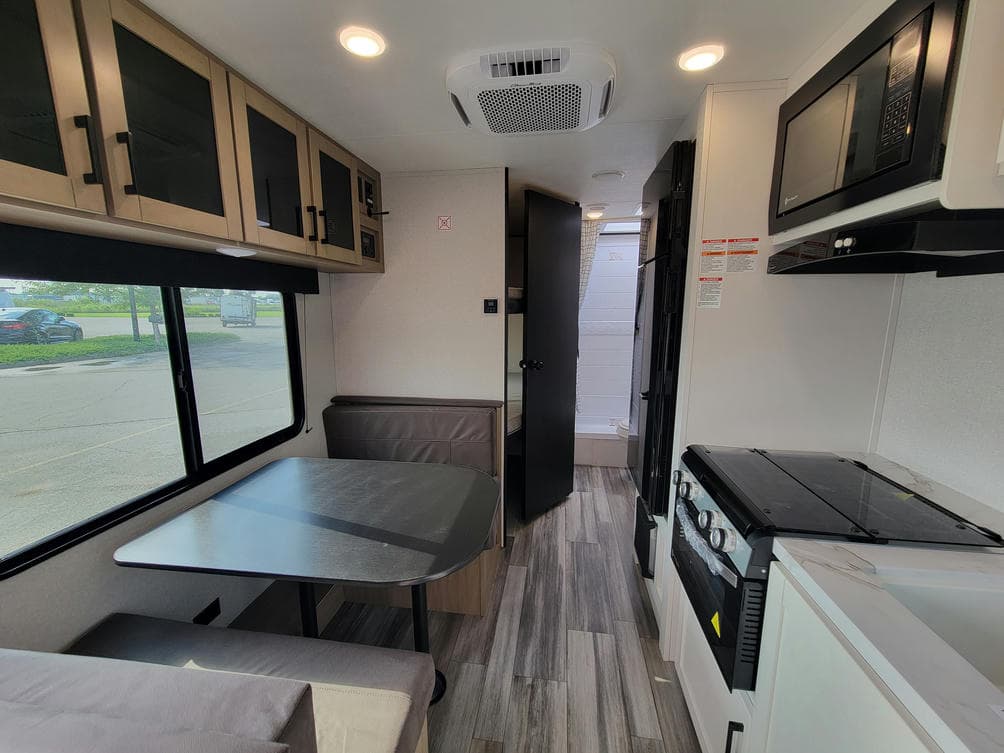 2026 Jayco 2026 Jayco Jay Flight SLX - thumbnail 8