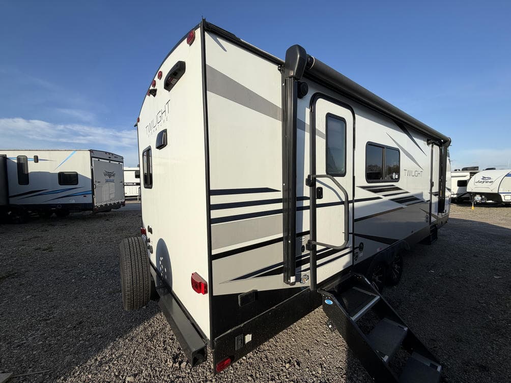 2022 Cruiser 2022 Cruiser Twilight Signature - thumbnail 3