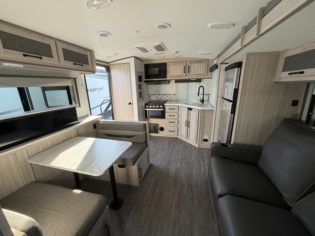 2022 Cruiser 2022 Cruiser Twilight Signature - thumbnail 7