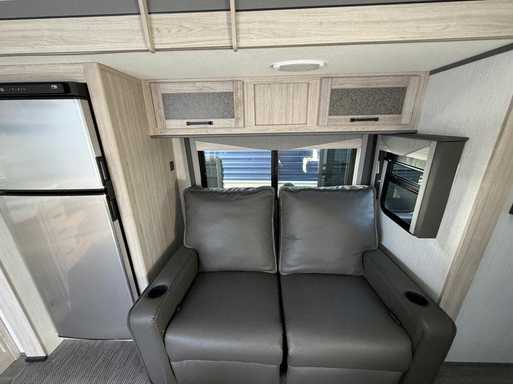 2022 Cruiser 2022 Cruiser Twilight Signature - thumbnail 11