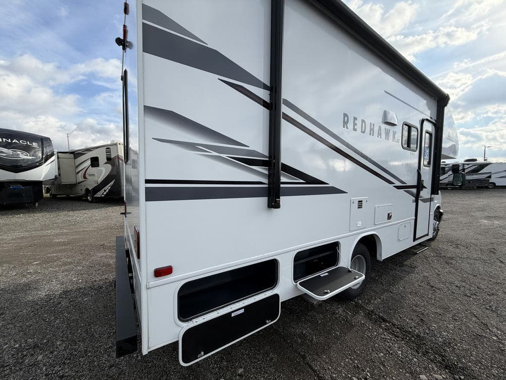 2026 Jayco 2026 Jayco Redhawk SE - thumbnail 4