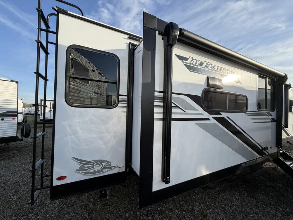 2026 Jayco 2026 Jayco Jay Feather - thumbnail 4