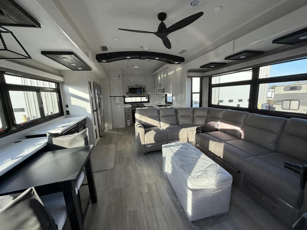 2026 Jayco 2026 Jayco Pinnacle - thumbnail 8