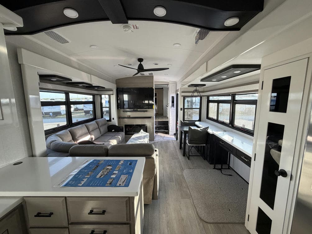 2026 Jayco 2026 Jayco Pinnacle - thumbnail 10