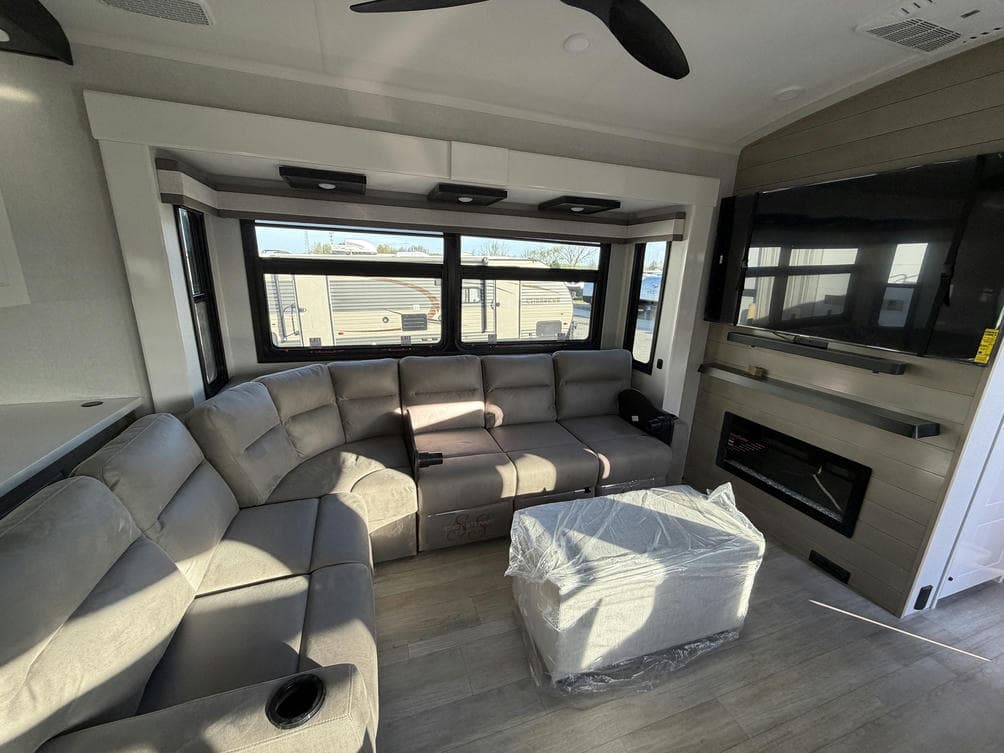 2026 Jayco 2026 Jayco Pinnacle - thumbnail 14