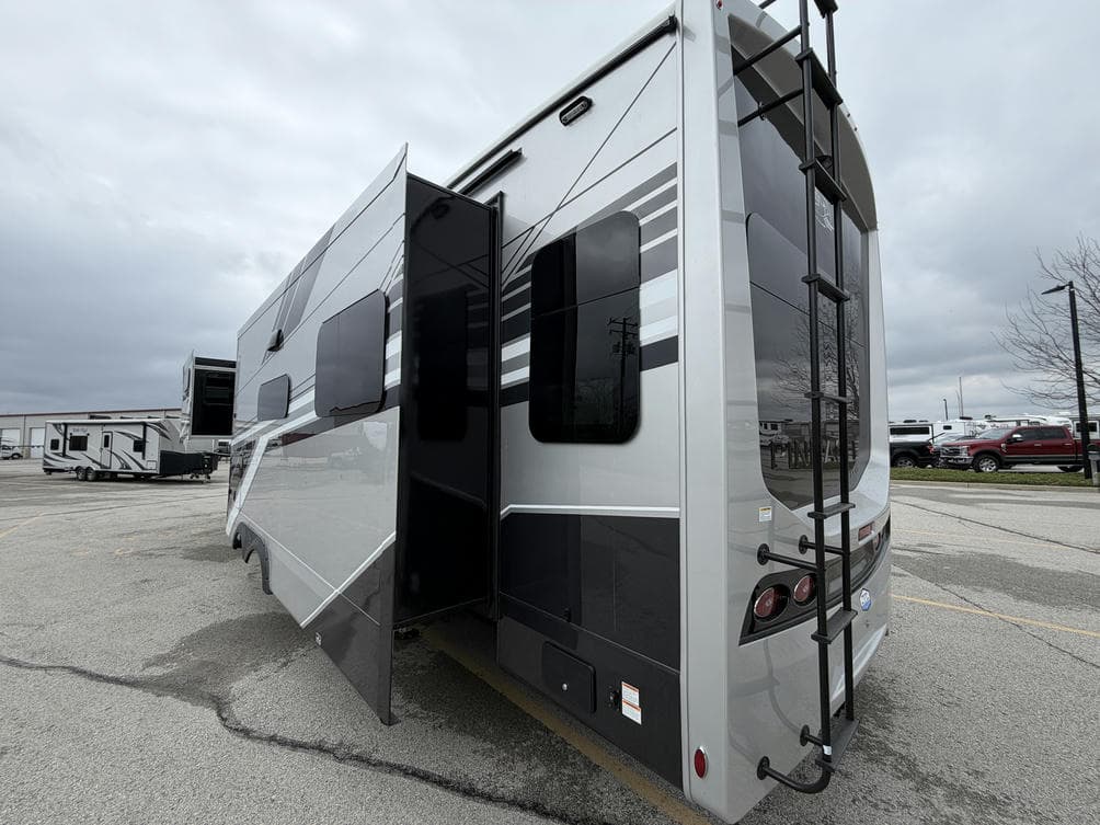 2026 Jayco 2026 Jayco Pinnacle - thumbnail 8