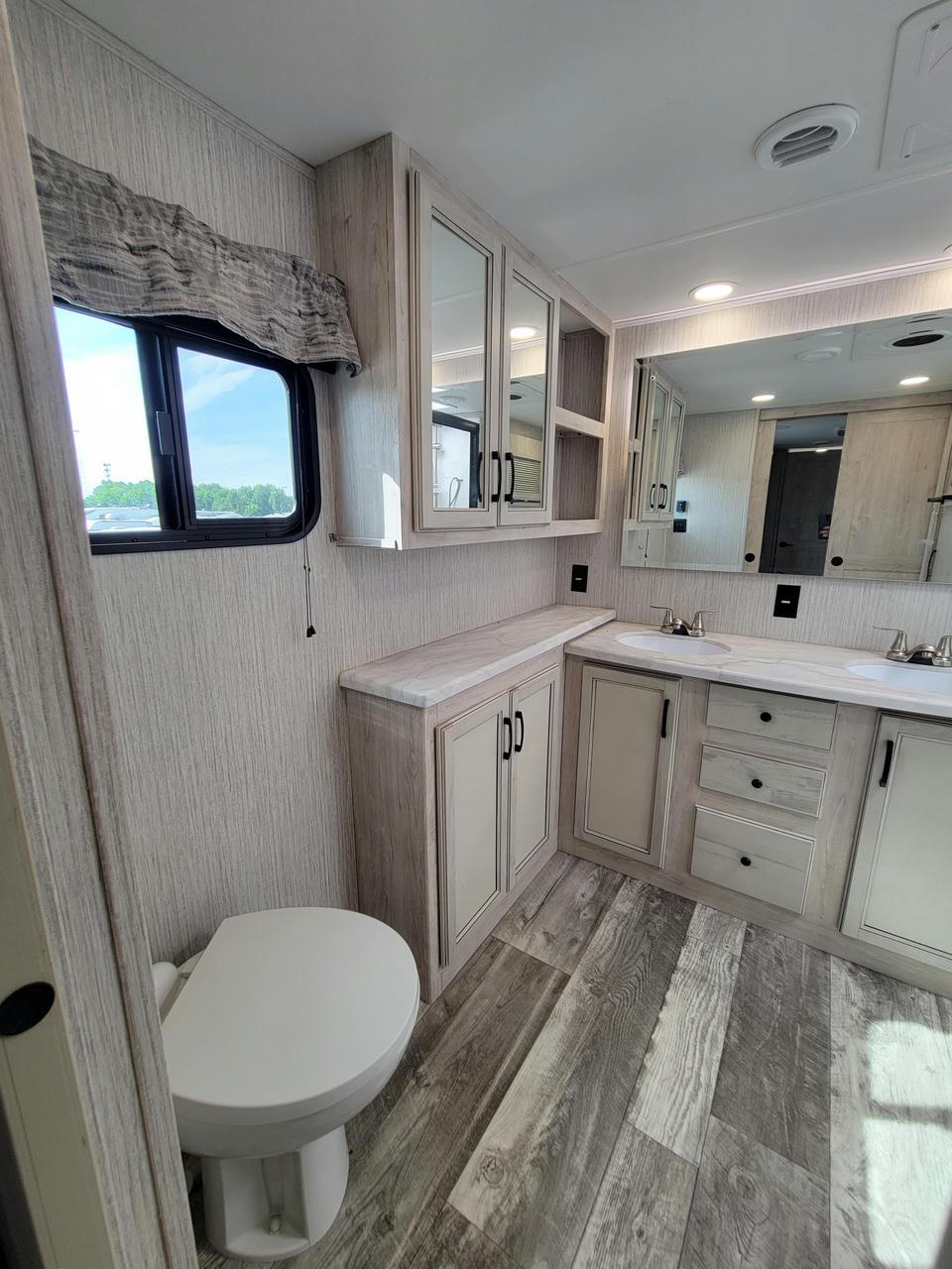 2022 Forest River 2022 Forest River Sandpiper - thumbnail 23