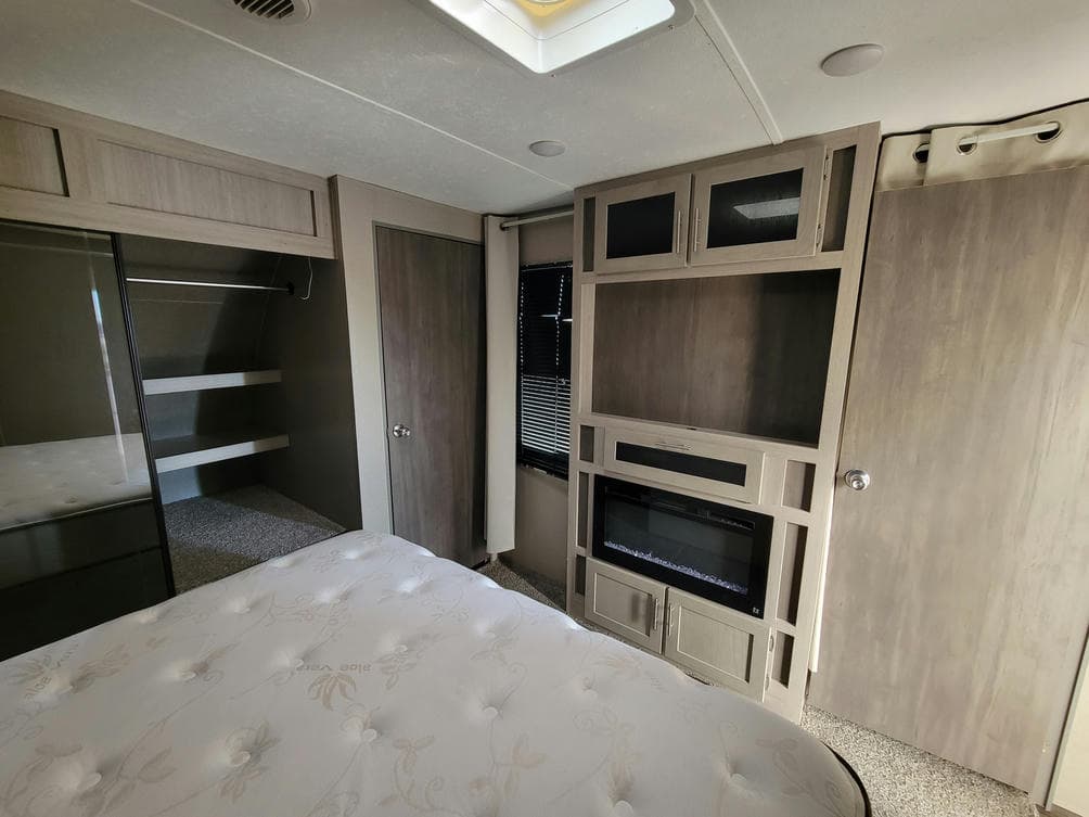 2022 Coachmen 2022 Coachmen Catalina Legacy - thumbnail 6