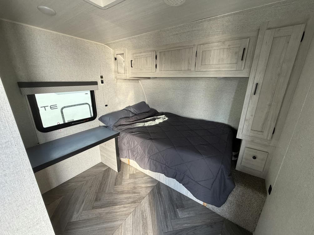 2022 East To West 2022 East To West Della Terra - thumbnail 9