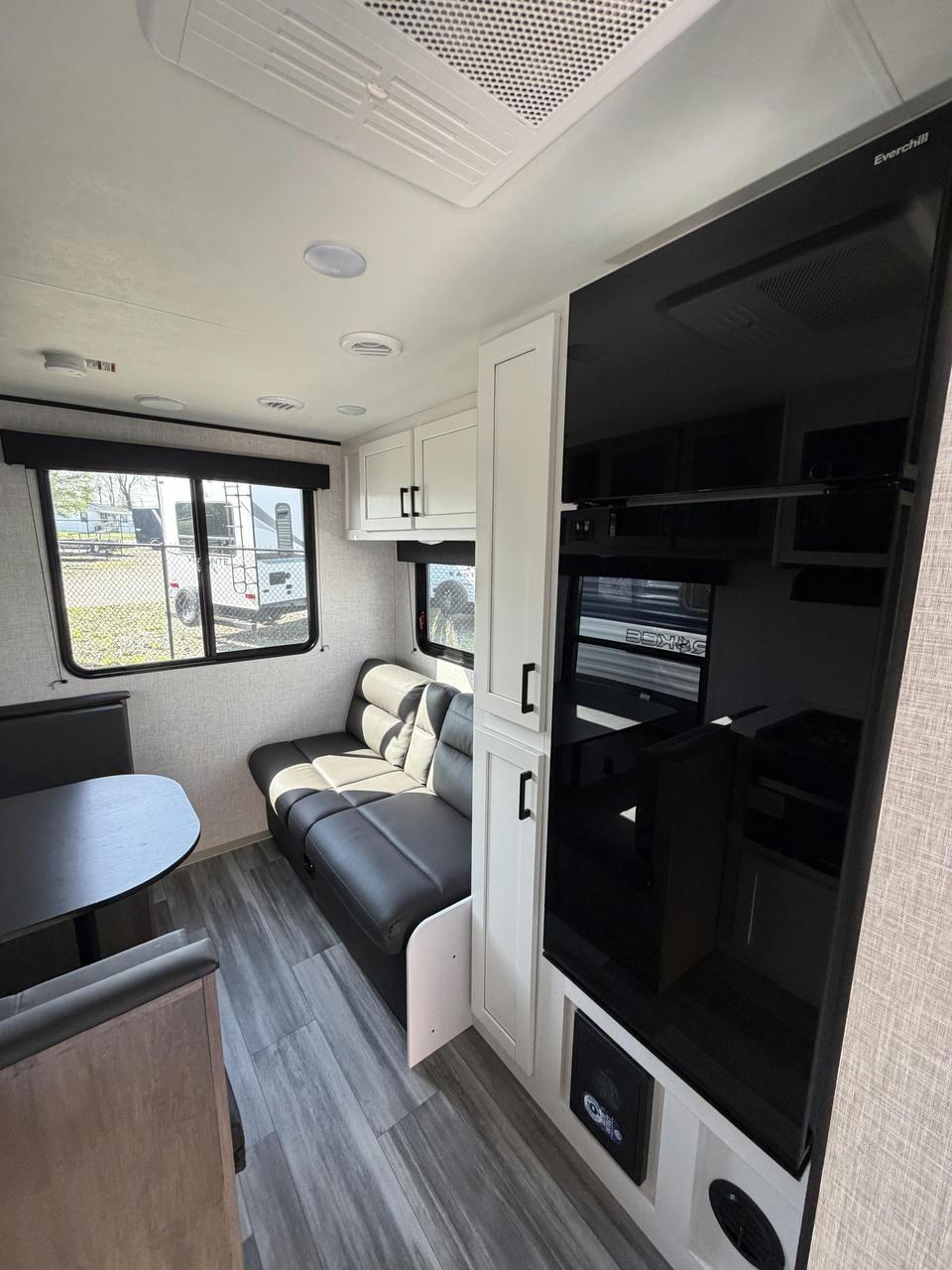 2024 Jayco 2024 Jayco Jay Flight SLX - thumbnail 11