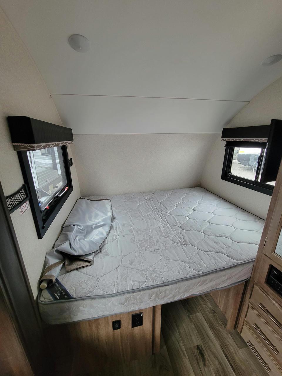 2018 Jayco 2018 Jayco Hummingbird - thumbnail 13