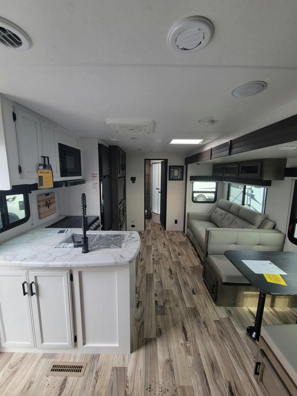 2023 Venture RV 2023 Venture RV SportTrek - thumbnail 4