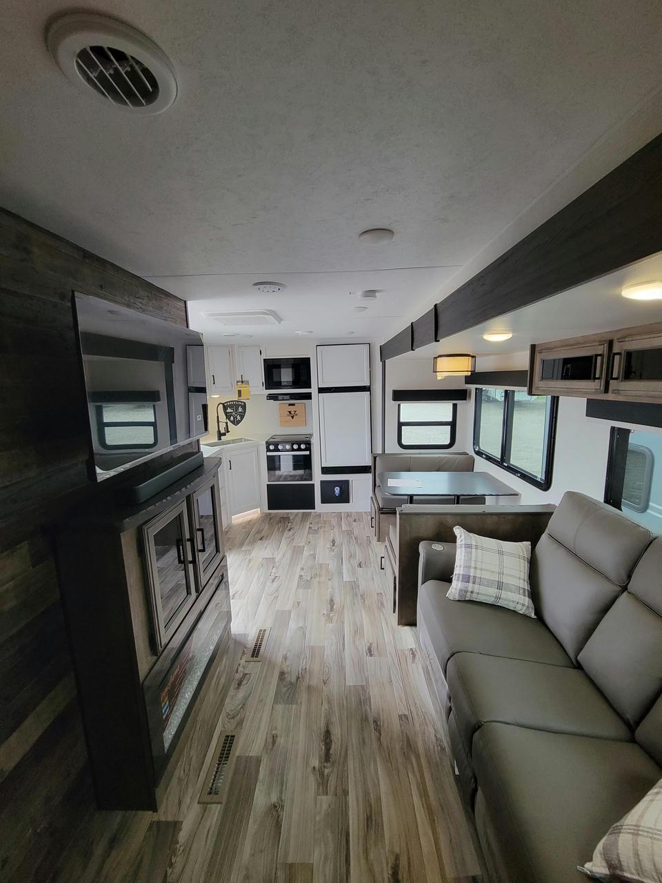 2024 Venture RV 2024 Venture RV SportTrek Touring Edition - thumbnail 5