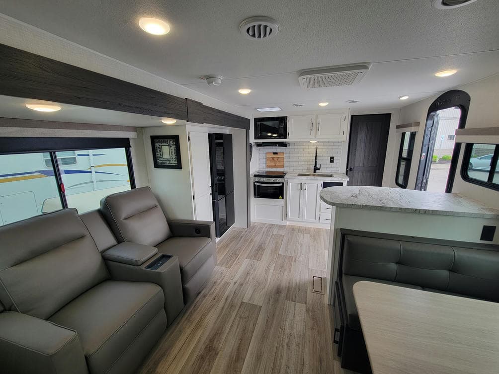 2025 Venture RV 2025 Venture RV Stratus - thumbnail 11