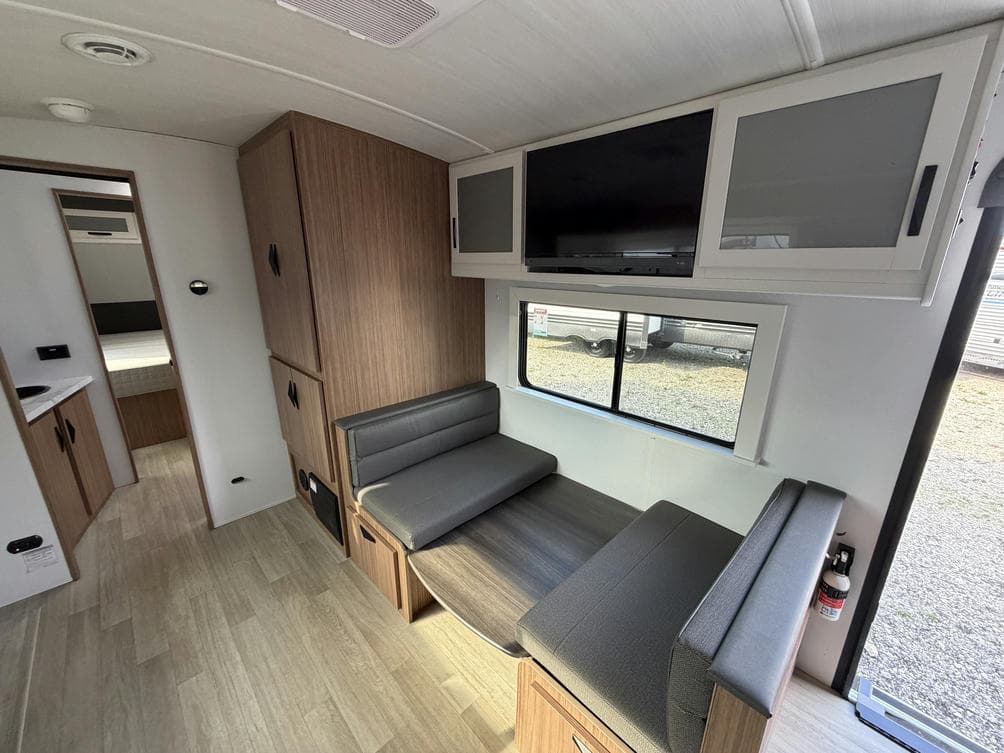 2025 Keystone 2025 Keystone Passport - thumbnail 12