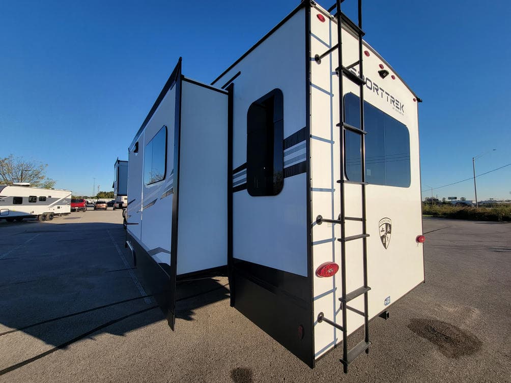 2026 Venture RV 2026 Venture RV SportTrek Touring Edition - thumbnail 8