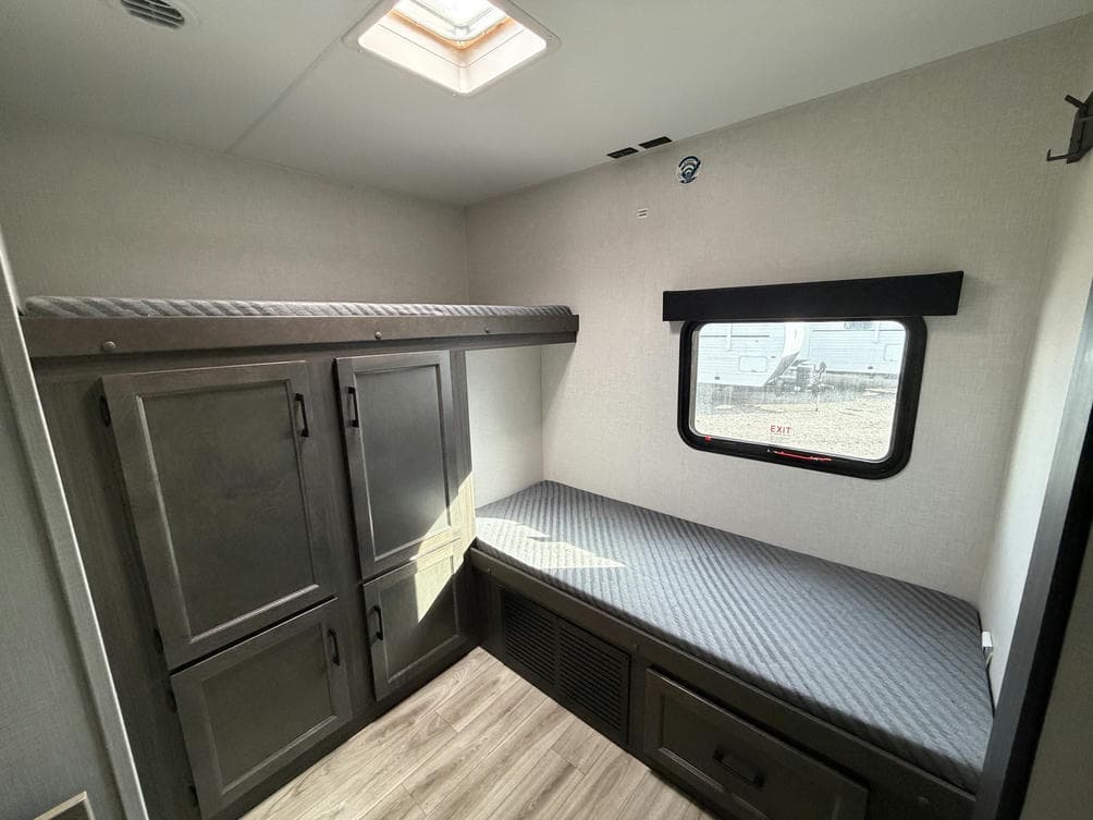 2026 Venture RV 2026 Venture RV SportTrek - thumbnail 13