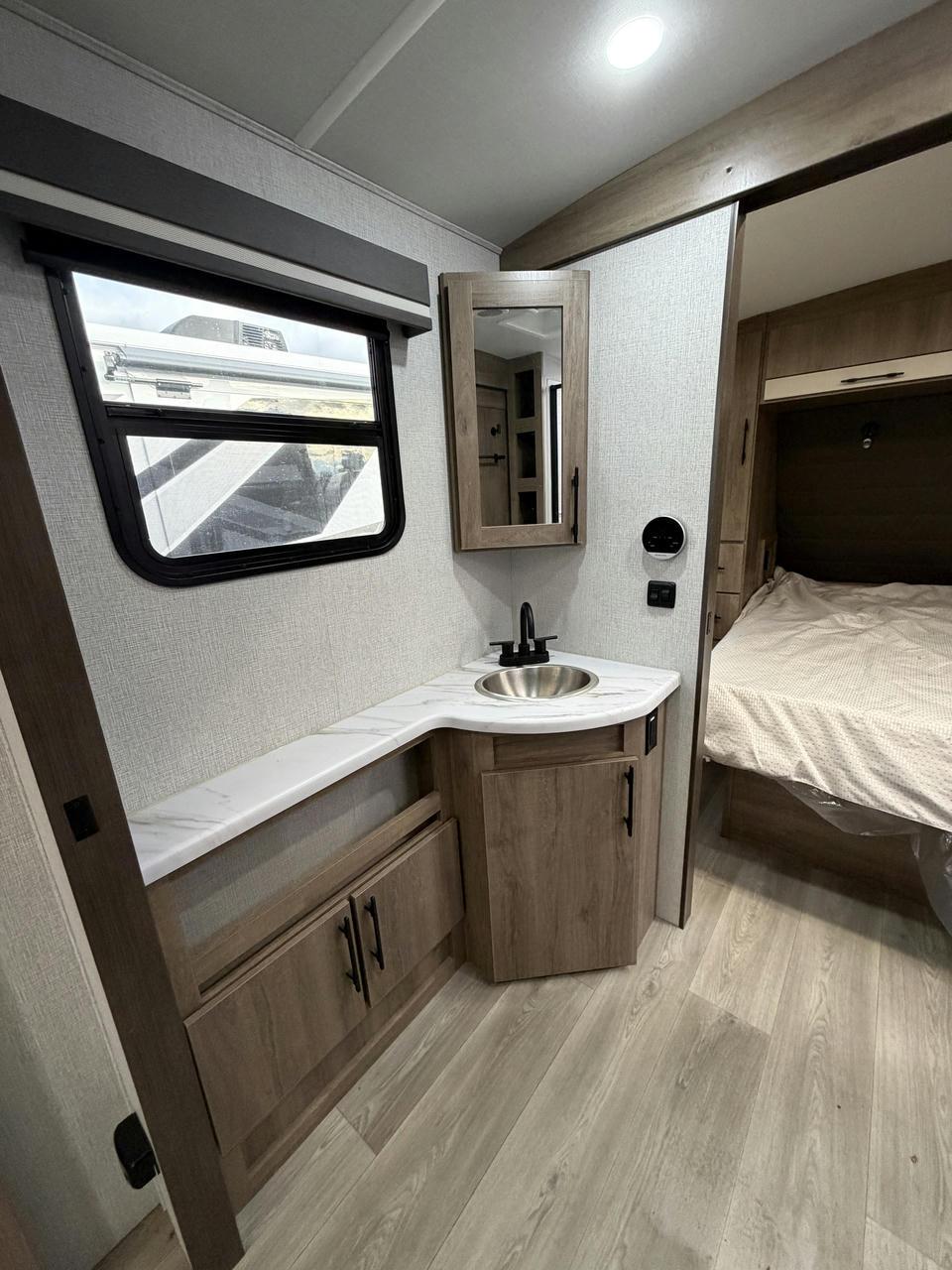 2024 Grand Design 2024 Grand Design Imagine XLS - thumbnail 13