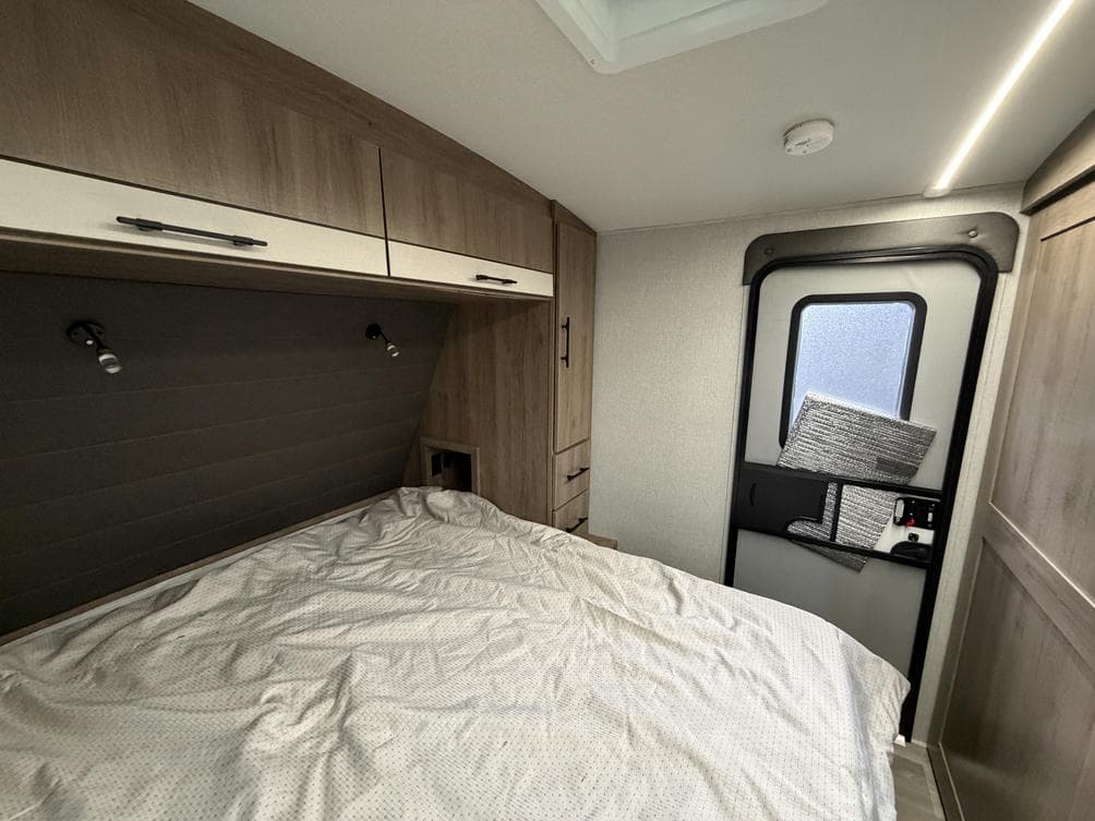 2024 Grand Design 2024 Grand Design Imagine XLS - thumbnail 16